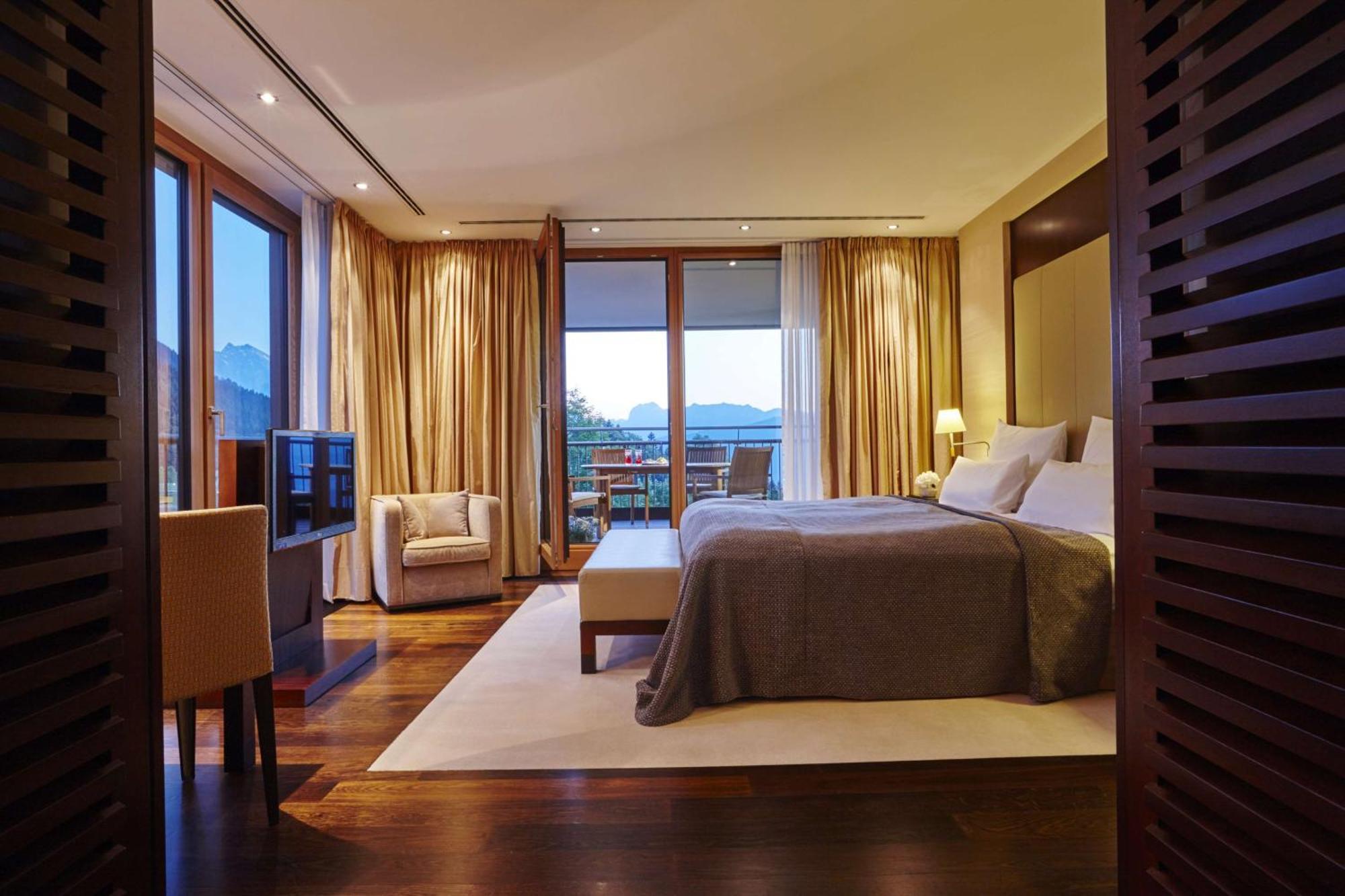 Kempinski Hotel Berchtesgaden Esterno foto A bedroom at the Mandarin Oriental, Munich