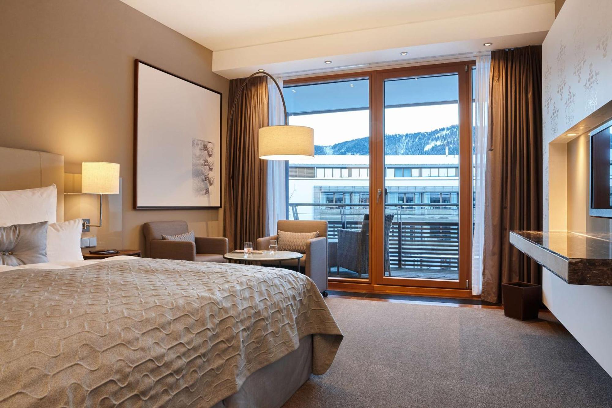 Kempinski Hotel Berchtesgaden Esterno foto A room at the Hotel Axelmannstein