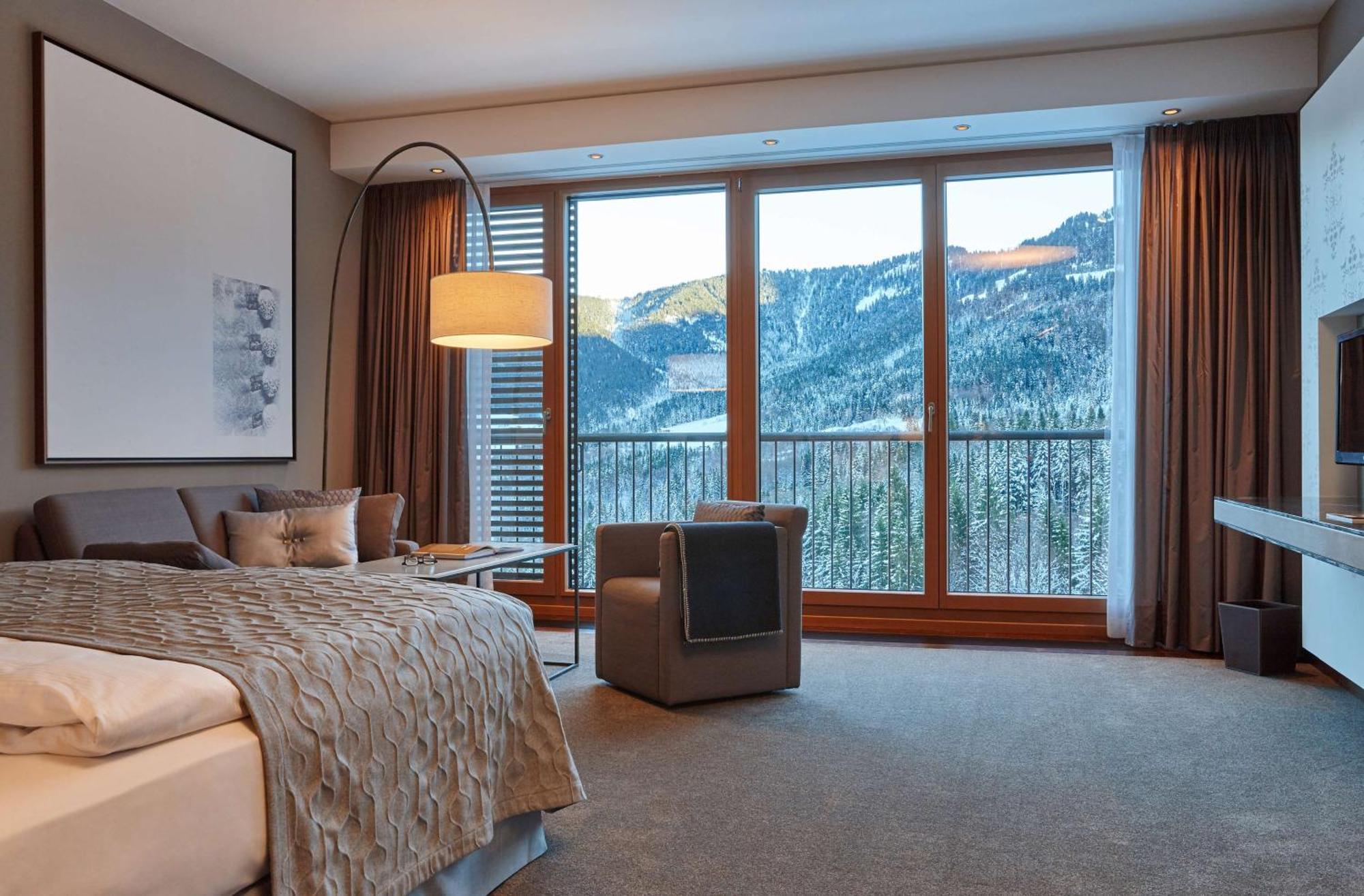 Kempinski Hotel Berchtesgaden Esterno foto A room at the Hotel de la Couronne