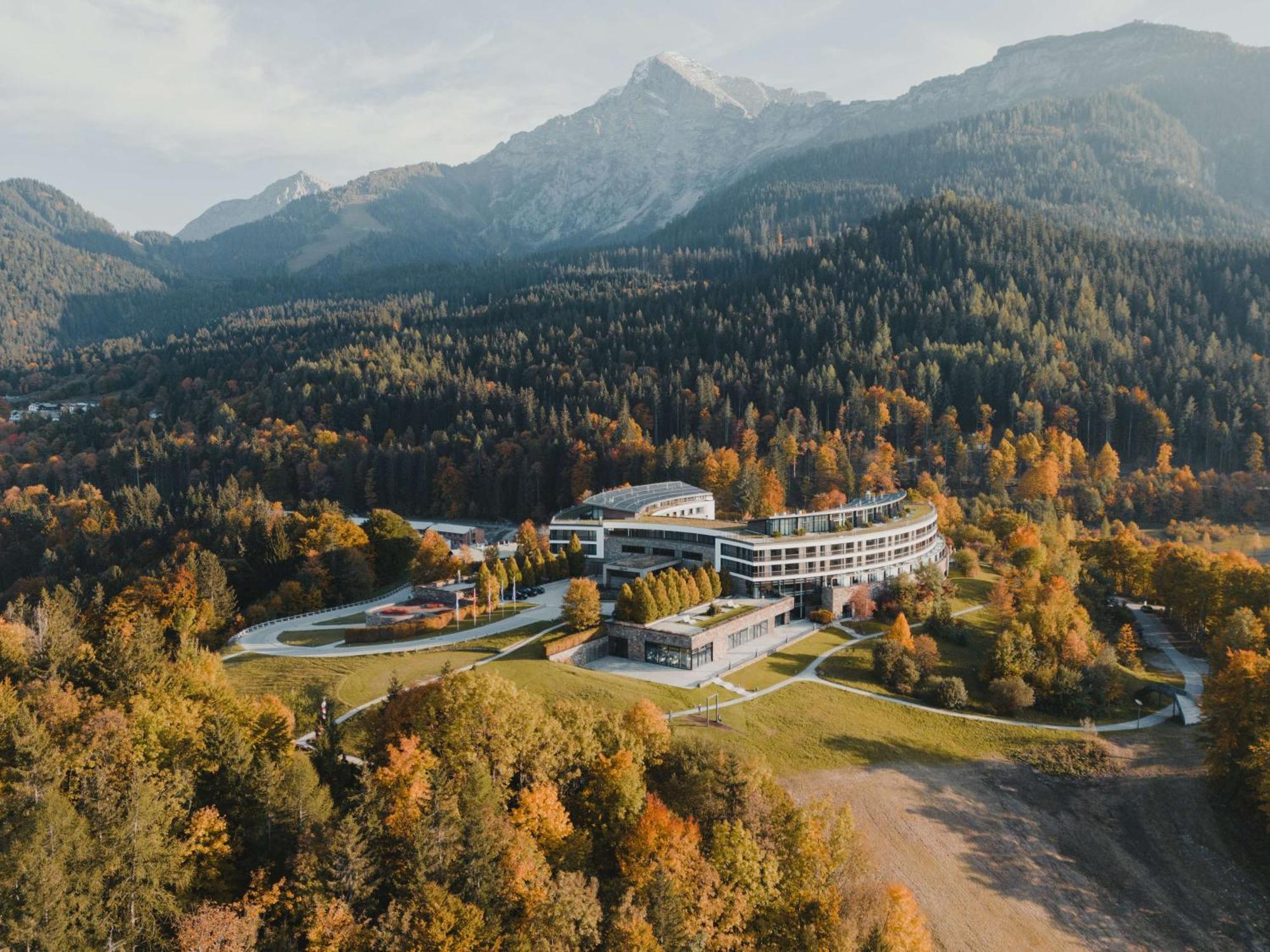 Kempinski Hotel Berchtesgaden Esterno foto Aerial view of the campus